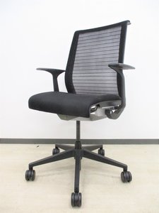 1脚限定！毎度即完売のシリーズ！■人間の身体の動きに直感的に応えることで快適さを実現したチェア‼