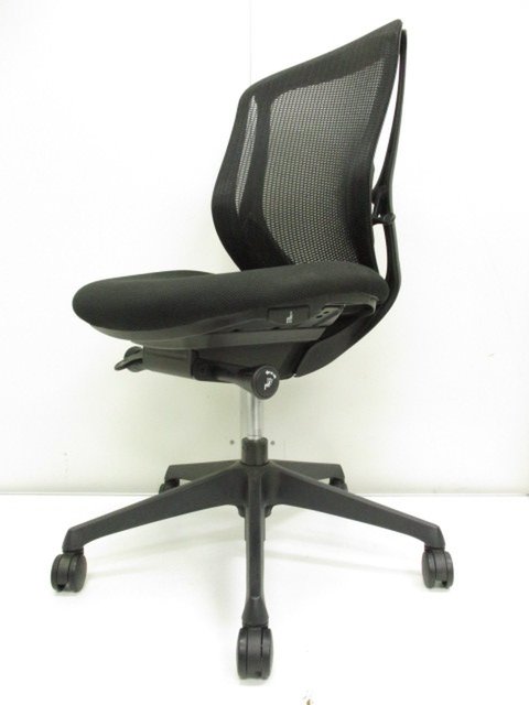 【中古】シルフィー（メッシュ）   オカムラ（okamura） 肘無ハイバックチェア