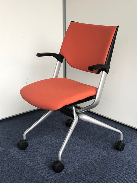 【中古】レクシブ   イトーキ（ITOKI） ネスティングチェア