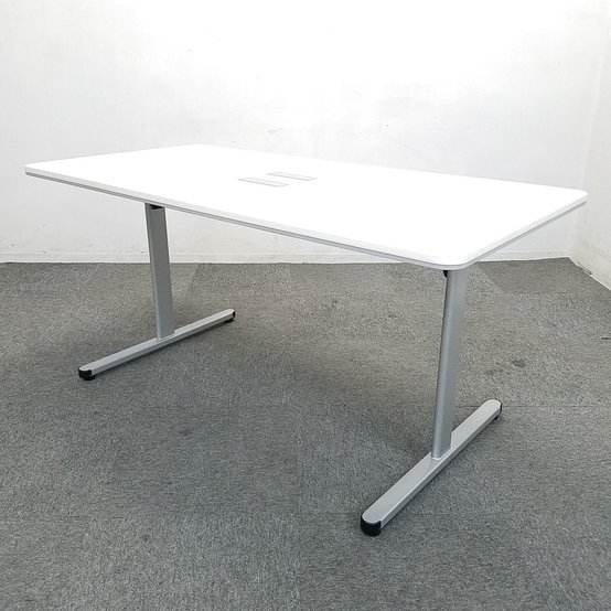 【2台限定】人気の配線ダクト付きテーブル入荷！中古　テーブル　会議　ミーティング　ホワイト　オフィス