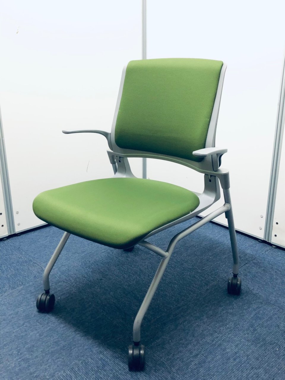 コクヨの女神。その名は『オルディナ』へたれの少ない良品です。
                        オルディナ 
                                    中古
            