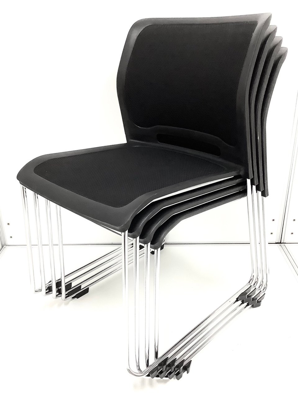 4脚＝1セット／セット価格（10％OFF）／大人気／定番／メッシュ構造／ステンレス脚　◆KOKUYO／コクヨ　◆Caravel／カラベル ※横浜店撮影画※
                        カラベル 
                                    中古
            