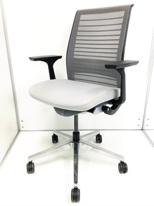 大人気／定番／メッシュ　◆スチールケース／Steelcase◆シンク／Think　※色：ニッケル ※横浜店撮影画※