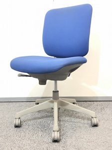 オカムラ　ＣＧ－Ｒ　ブルー　肘無　ローバーック　シンプル　格安　お手頃　椅子　チェア