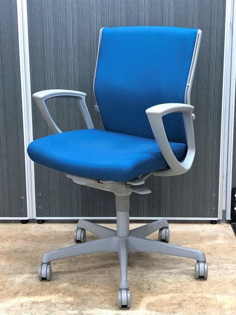 【中古】エスクード（クッション）  C443GR FFW5 オカムラ（okamura） 肘付ローバックチェア