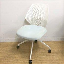 在宅ワーク・テレワークにオススメ★イトーキ　ライトタスクチェア　キュアチェア　ペールアクアブルー色　樹脂メッシュ　4本脚