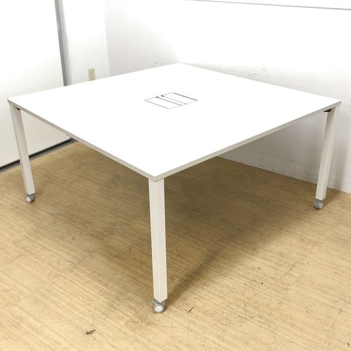 新感覚ワークスタイル★イトーキ/アクトリンク★キャスター付き/コンセント付き　オシャレ天板アッシュドパインL色　【大量入荷】
                        アクトリンク 
                                    中古
            