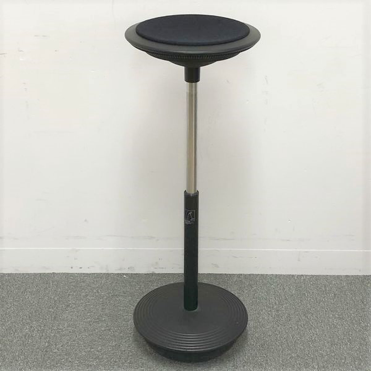 ウィルクハーン(Wilkhahn) /Stitz.(スティッツ) ハーフシーティングチェア　座面布　【デザイナーズ家具】 
                        スティッツ 
                                    中古
            