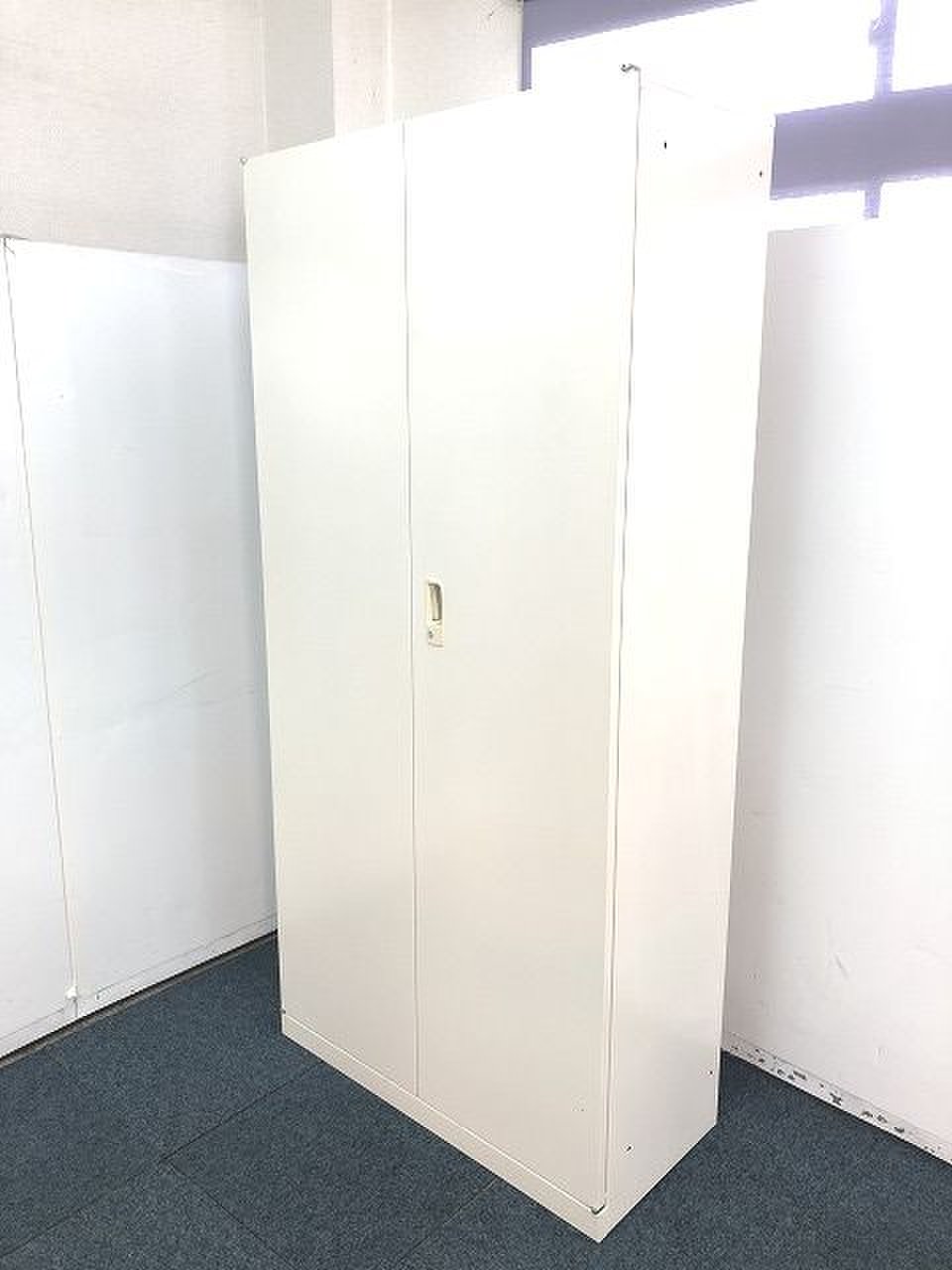 【定価約7万円！！ホワイトカラー！！奥行400ｍｍでスッキリ細身な両開き書庫の入荷です！！】
                        ANW
                                    中古
            