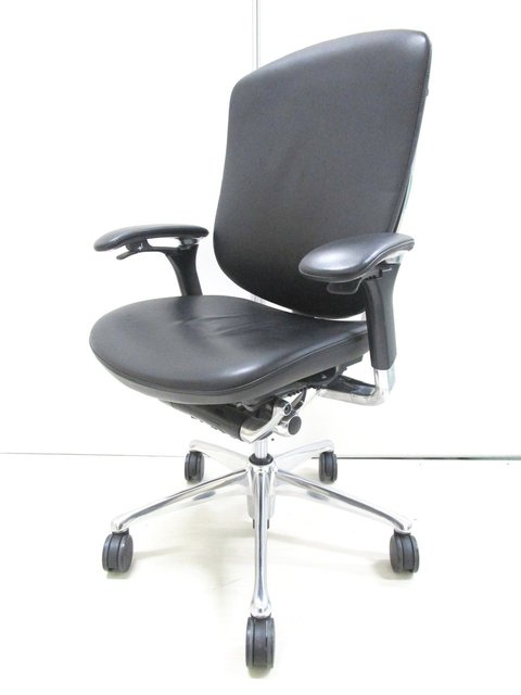 【中古】コンテッサ   オカムラ（okamura） 肘付ハイバックチェア