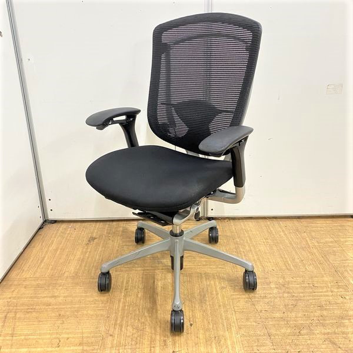 【ロット商品】オカムラが誇る最高級チェアのコンテッサが入荷！最高の座り心地をお試しあれ！
                        コンテッサ 
                                    中古
            