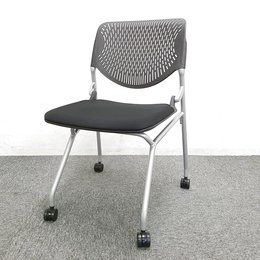 【12脚入荷】オカムラの現行モデルチェア入荷！中古　ネスティングチェア　オフィス　ミーティングチェア