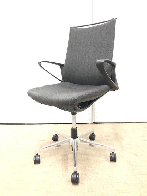 【中古】モード（アルミ脚）  CA25BR-FWＭ1 オカムラ（okamura） 肘付ミドルバックチェア