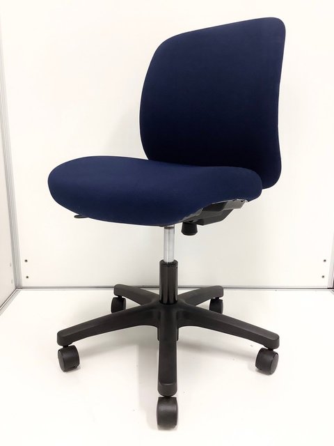 【中古】ボニート  KT-140GB-T1B2 イトーキ（ITOKI） 肘無ローバックチェア