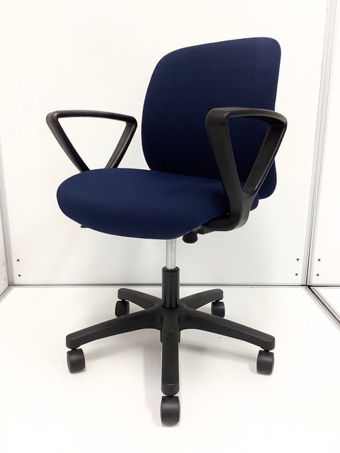 【中古】ボニート  KT-140GB-T1B2 イトーキ（ITOKI） 肘付ローバックチェア