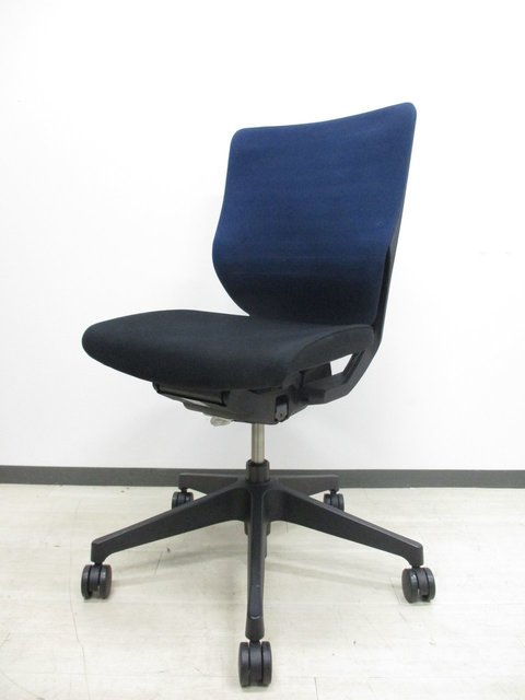 【中古】エピオス   イトーキ（ITOKI） 肘無ローバックチェア