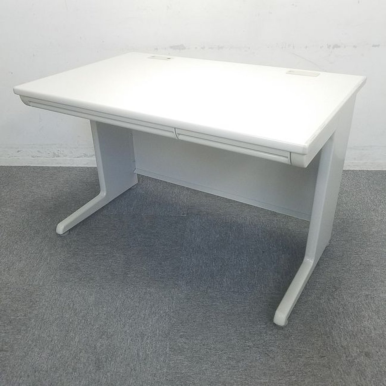 【ロット商品】オカムラ製｜SD-Vシリーズ｜W1000mm｜定番デスクしました！追加や入れ替えにいかがでしょう！【定番平机】
                        SD-Vデスクシステム 
                                    中古
            