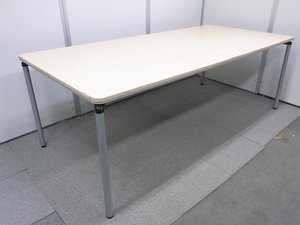 【幅１８００の大型ミーティングテーブル】ナチュラル天板の4～6名様用会議テーブル、コクヨ製【1台限定】