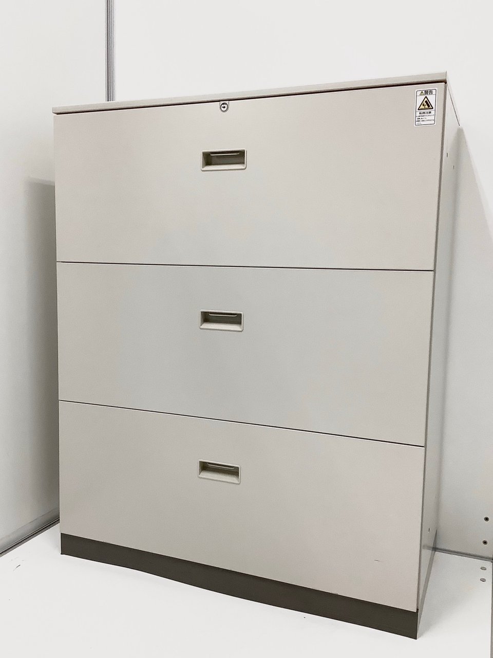 【オフィス定番の3段ラテラル書庫入荷！】◆KOKUYO／コクヨ◆BWN／ビジネスウォールNタイプ【書類・資料の整理に！】
                        ビジネスウォールNタイプ 
                                    中古
            