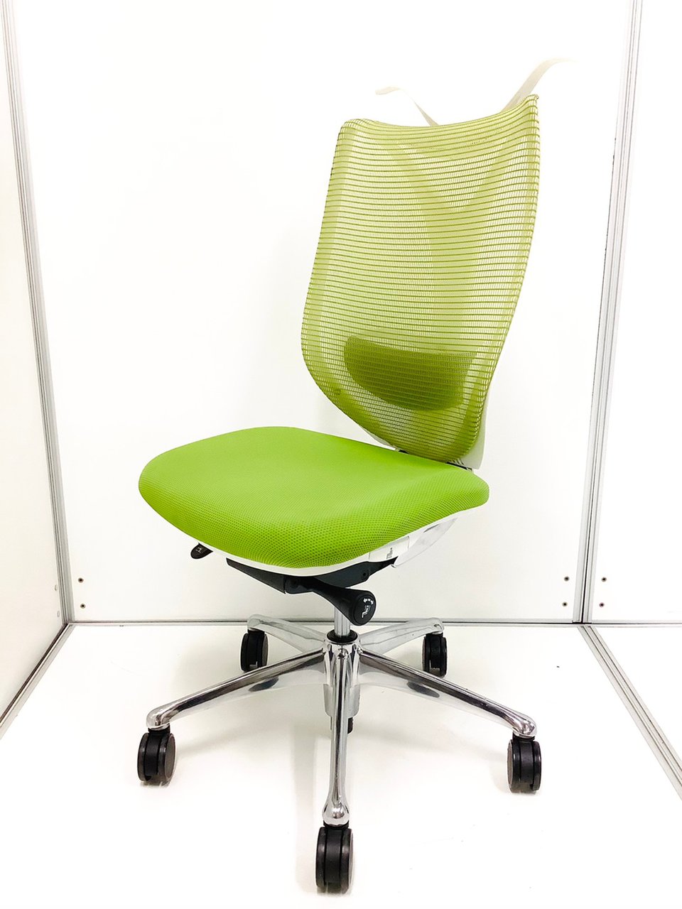 大人気／定番／高級／高機能
◆Okamura／オカムラ　◆Sabrina／サブリナスタンダート ※横浜店撮影画※
                        サブリナ 
                                    中古
            