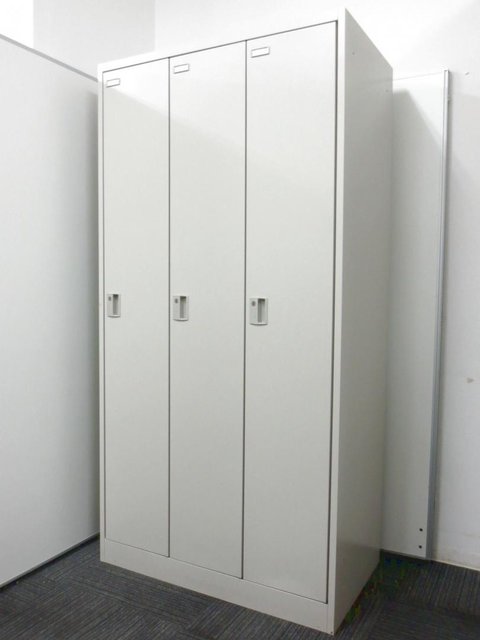 【中古】FZ  4573FZ Z13 オカムラ（okamura） 3人用更衣ロッカー