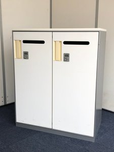 【年式が古いため初期保証対象外】2人用パーソナルロッカー。