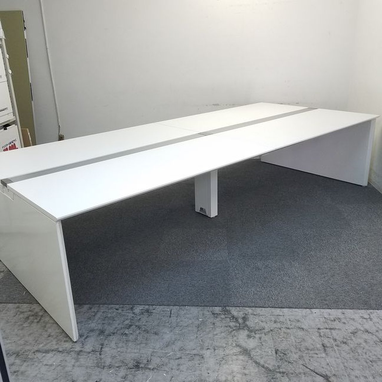 W4800 オカムラ製　フリーアドレスデスク　フリーウェイ　ホワイト
                        プロユニットフリーウェイ 
                                    中古
            