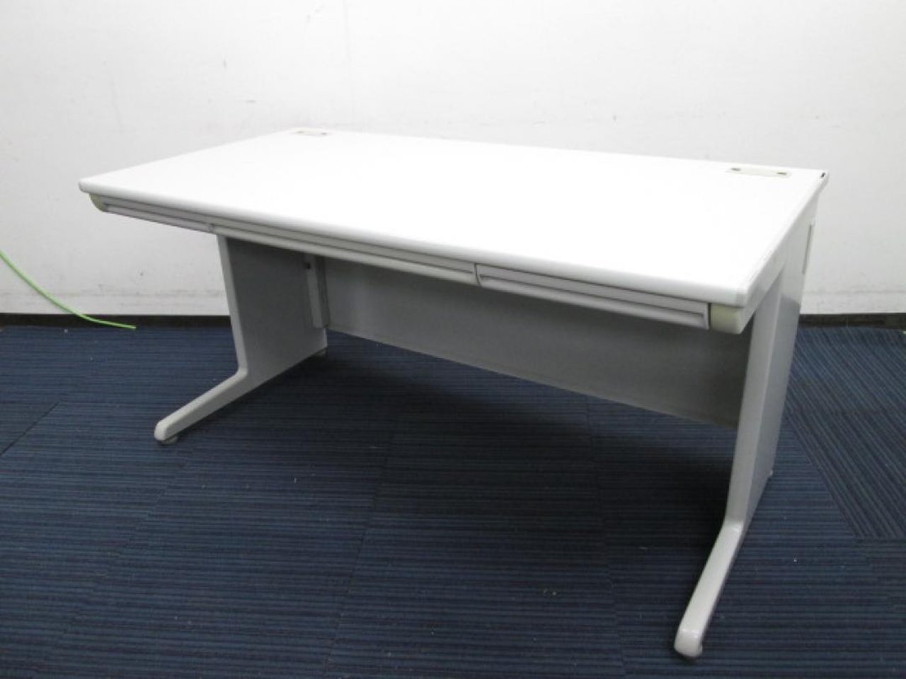 横幅1200　平机　オカムラ製　SDシリーズ
                        SDデスクシステム 
                                    中古
            