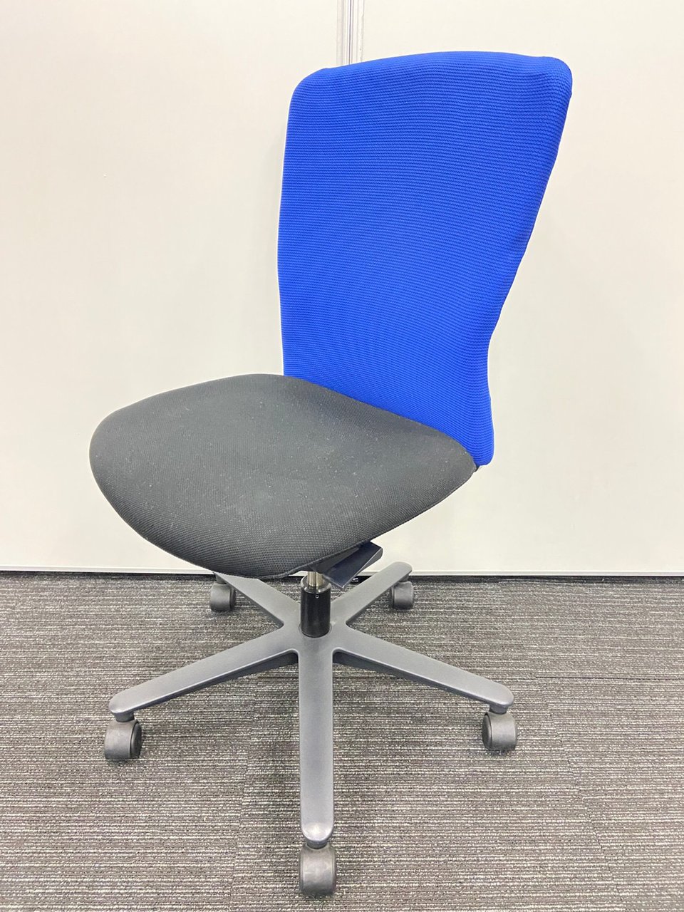 【5脚入荷】OAチェア肘無し　内田洋行製　ルディオチェア
                        ルディオ 
                                    中古
            