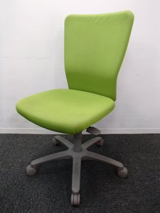 【関西倉庫在庫の為、関西圏の方には非常におすすめ！】【カロッツァチェア】【オカムラ製】【ライトグリーン色】　【ロット】【関西倉庫在庫】
