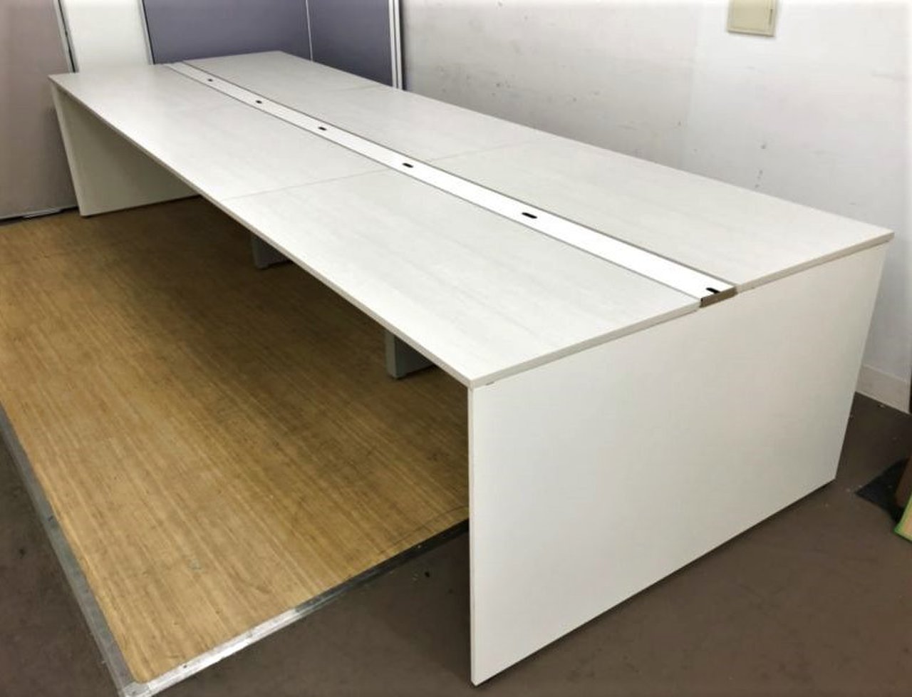 【在庫入れ替え30％off】【3台入荷】あなたのオフィスをネクストステージへ　ホワイトカラーの木目
                        インターリンク 
                                    中古
            