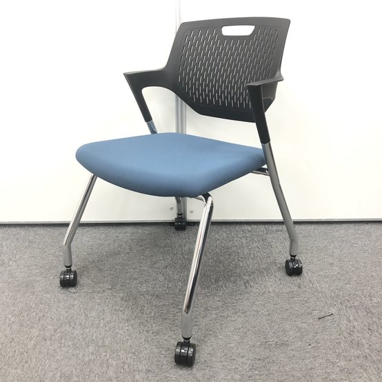 【中古】パート   オカムラ（okamura） スタッキングチェア