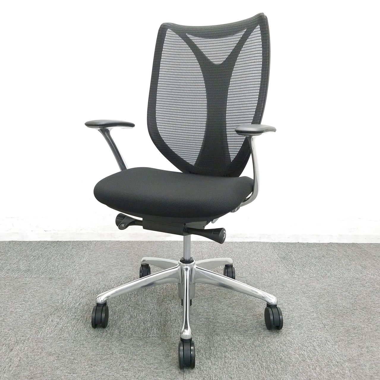 【6脚限定】流れるような美しいフォルム「サブリナ」入荷！中古　オフィスチェア　高級チェア　メッシュチェア　テレワーク　在宅ワーク　サブリナ　前傾チルト
                        サブリナ 
                                    中古
            