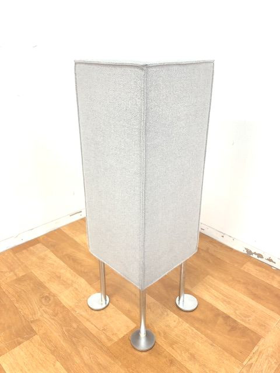 注目商品！！早い者勝ちです！！【定価約5万円！！オシャレなスツールのロット入荷です！！コンパクトサイズで場所を選びません！！】
                        SQ
                                    中古
            