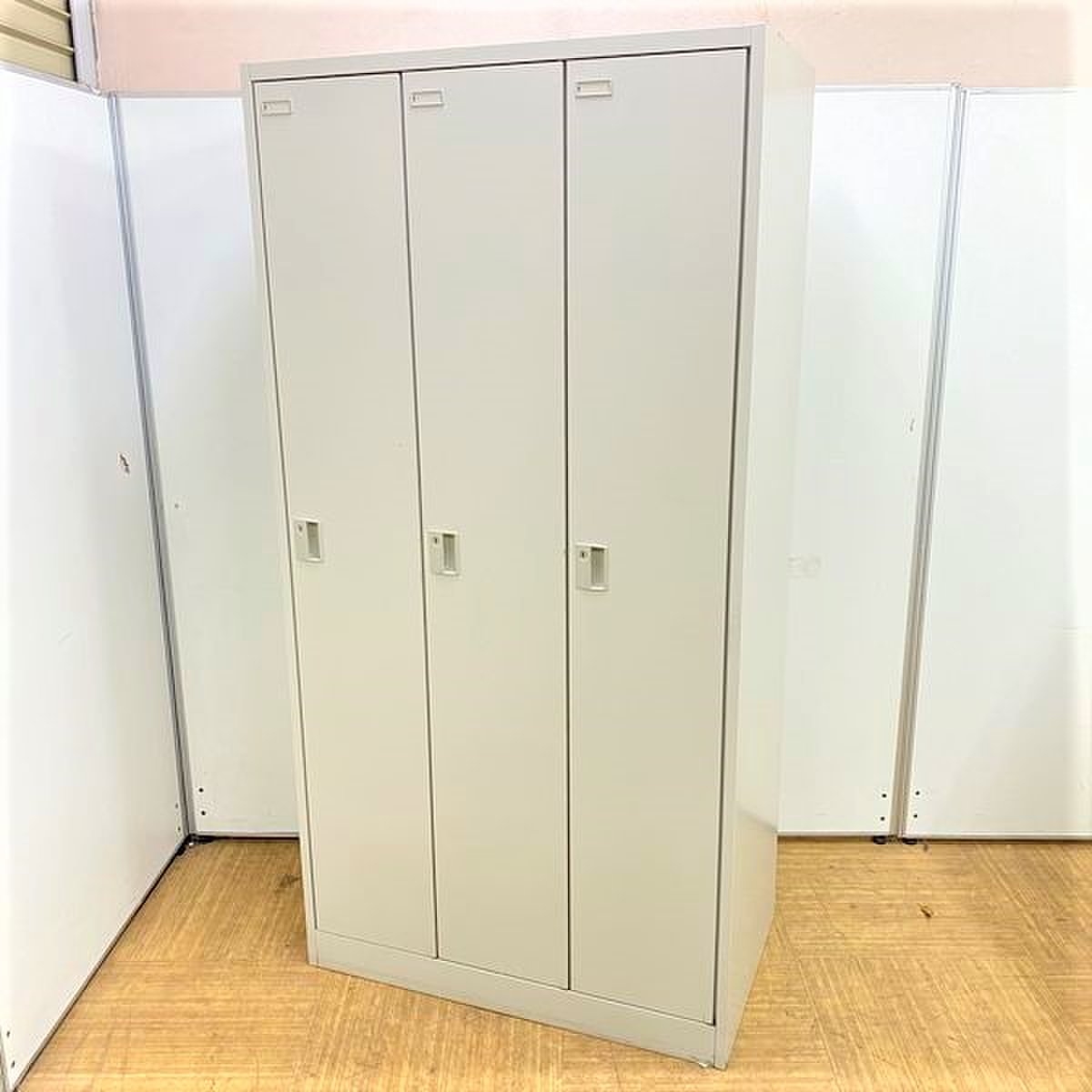 【売れ筋商品】【在庫薄の3人用ラッカーが2台入荷】【増員・新規購入にオススメ】
                        FZ 
                                    中古
            