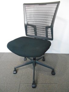 樹脂タイプ　通気性　内田洋行　アクトディア　ブラック　ローバック　肘無　【お得】樹脂メッシュ