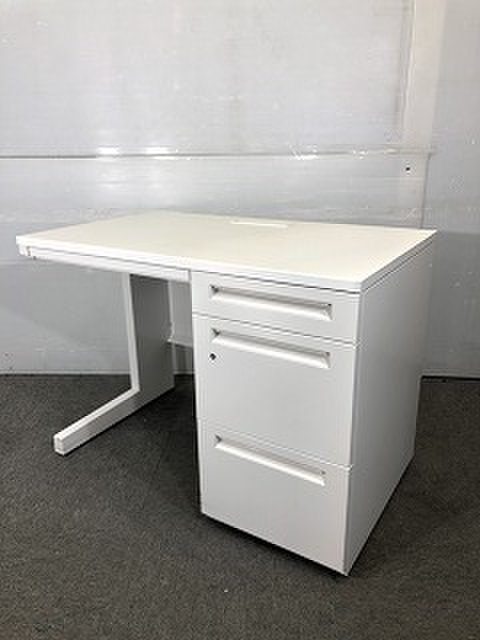 【コンパクトサイズ】片袖デスク　大人気ホワイトカラー / オフィス定番アイテム
                        その他シリーズ
                                    中古
            