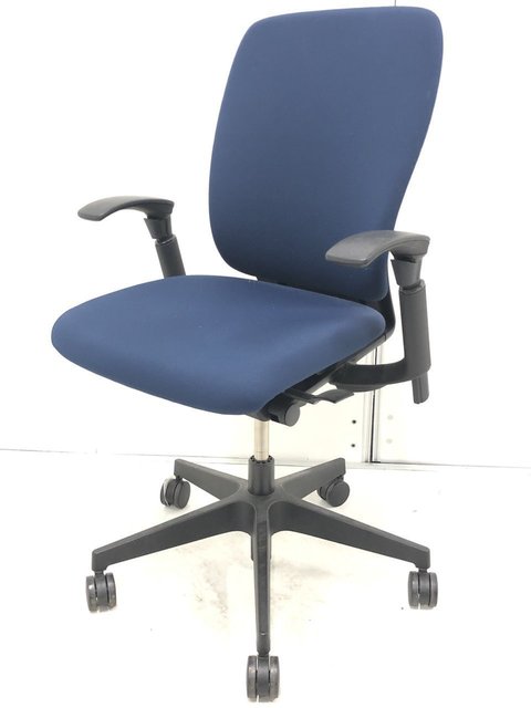 【中古】フルゴ   イトーキ（ITOKI） 肘付ローバックチェア