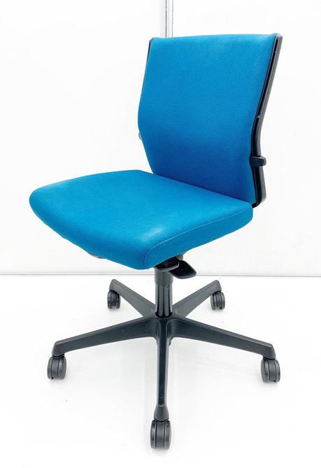 【中古】エスクード（クッション）  C433ZR　FFW5 オカムラ（okamura） 肘無ローバックチェア