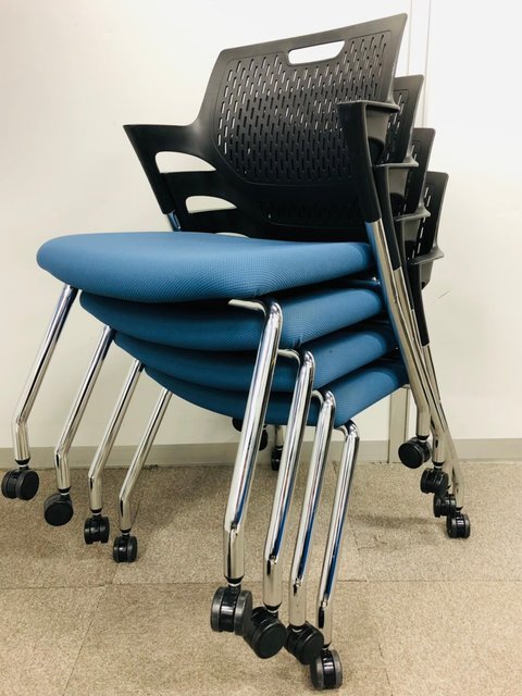 【中古】パート  9319GE F008 オカムラ（okamura） スタッキングチェア