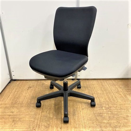 【中古】Belfino  TOYOSTEEL 肘無ローバックチェア