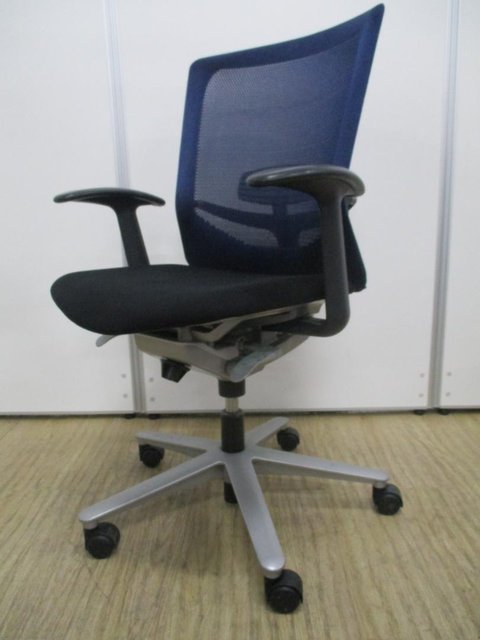 【中古】レジア  RA3-30TS ウチダ（UCHIDA) 肘付ハイバックチェア