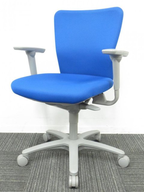 【中古】カロッツァ   オカムラ（okamura） 肘付ローバックチェア