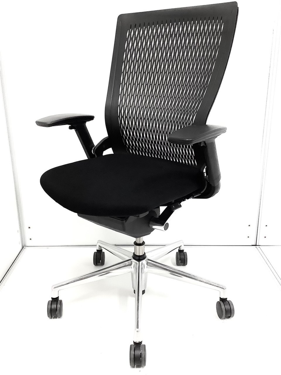 【定価約14万円！！背もたれ樹脂メッシュで通気性が良く快適！！ハイハックで肘付きでPCワークをサポートしてくれます！！】内田洋行/パルス
                        パルス 
                                    中古
            