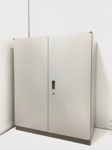 【低価格の書庫！】両開き書庫！ホワイトより少し暗めです！