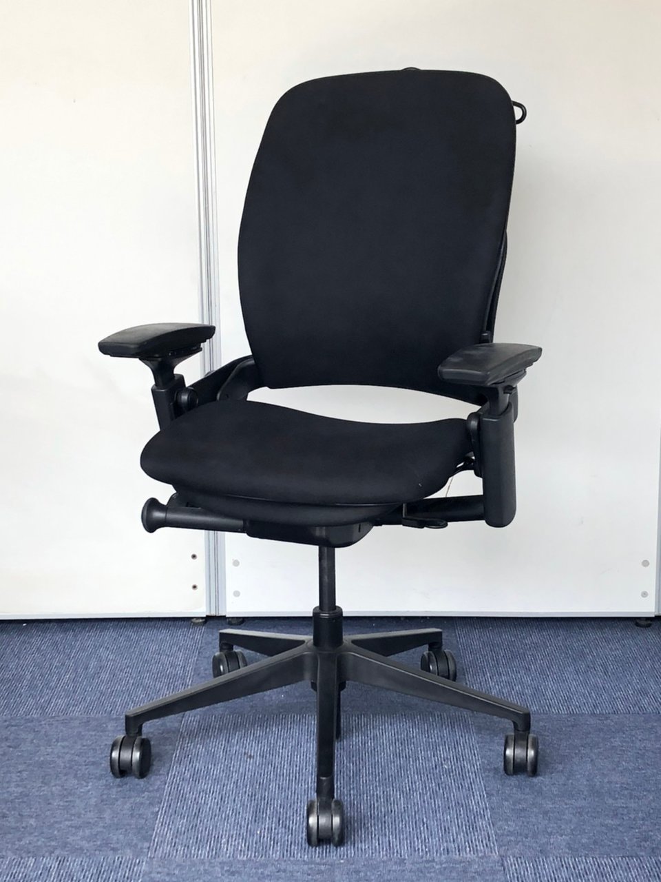 リープチェア！ハンガー付き
                        リープチェア（HDタイプ） 
                                    中古
            