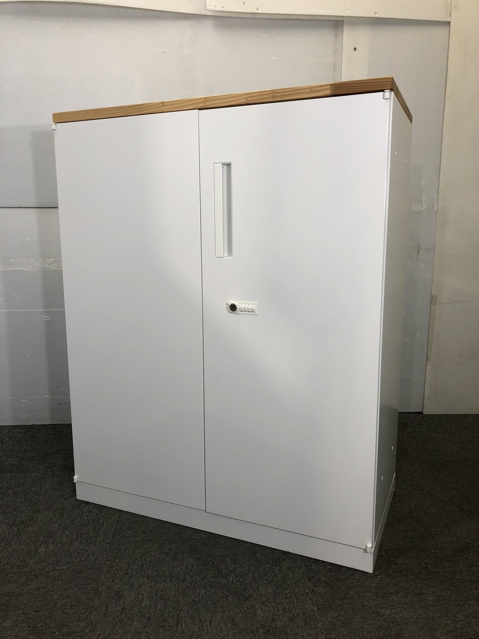 ■両開き書庫　ホワイト【ダイヤル錠タイプ】■ウチダ（UCHIDA）・ハイパーストレージシリーズ
                        HS
                                    中古
            