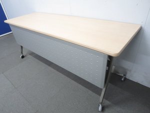 【使い方自由自在！フレキシブルに活躍！】■サイドスタックテーブル　W1500×D600mm　ナチュラルカラー　幕板パネル付き