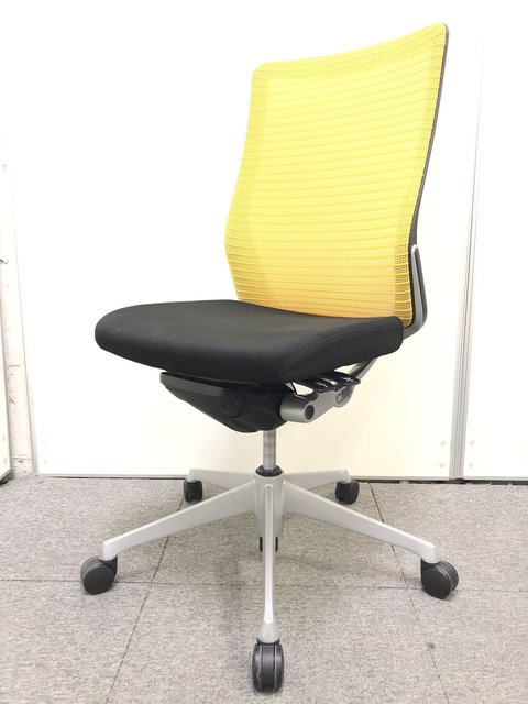 【中古】コーラルメッシュ   オカムラ（okamura） 肘無ハイバックチェア