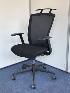 ブラック・メッシュ・アーム・ハンガー・エトス・へたれあり